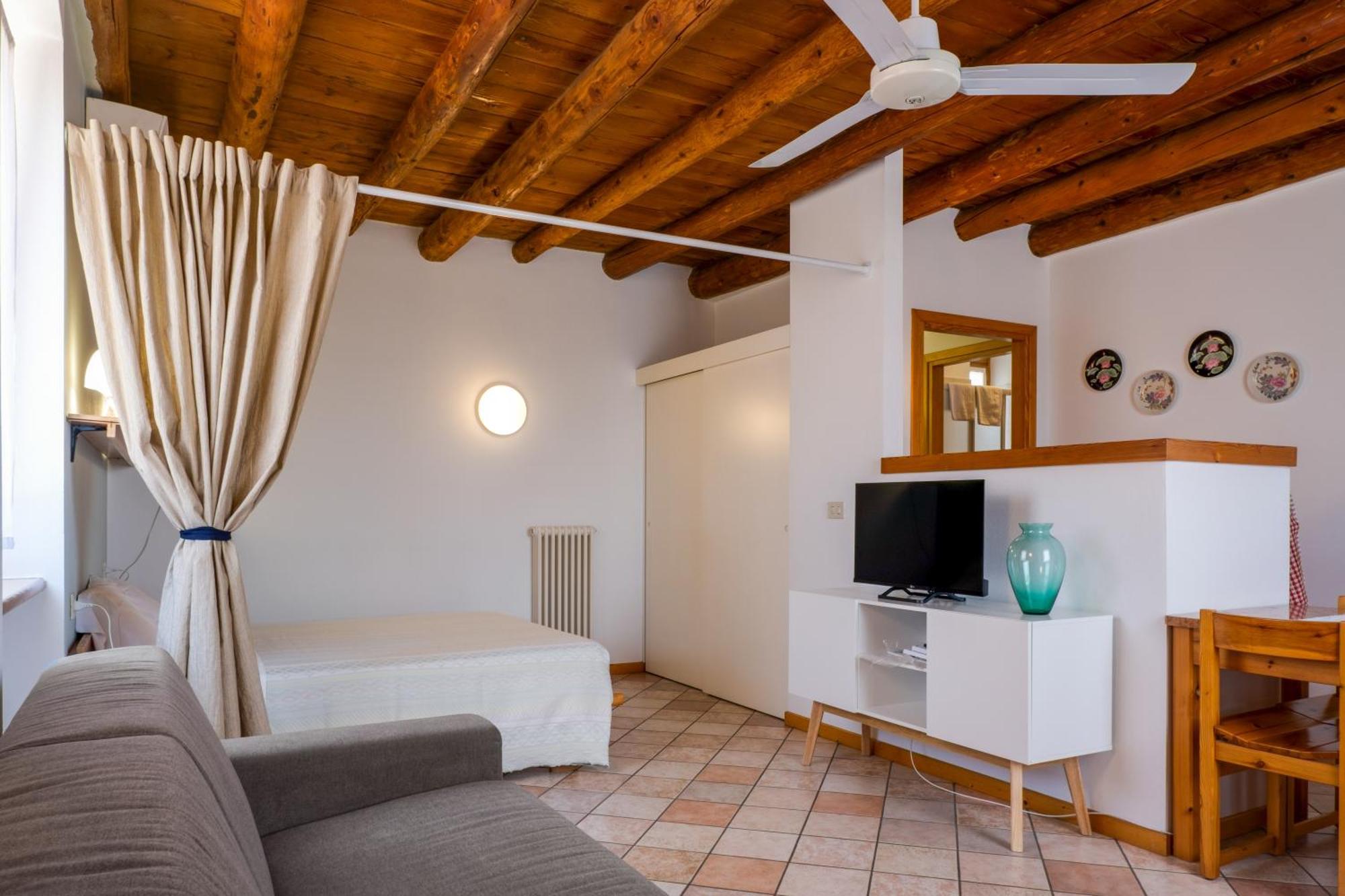 Agriturismo Le Ginestre Lazise Exterior foto